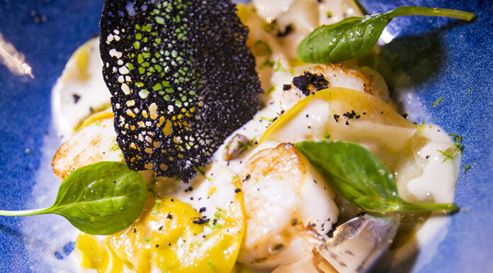Ravioles de foie gras et Saint-Jacques bouillon crémeux coco et citron vert de Guillaume DESPONT