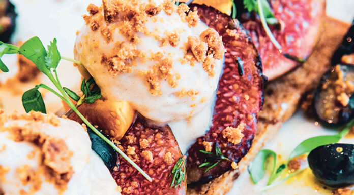 Figues rôties à l’huile d’olive et thym, diplomate au pain d’épices, sablé amandes de Richard JUSTE Figues rôties à l'huile d'olive et thym, diplomate au pain d'épices, sablé amandes