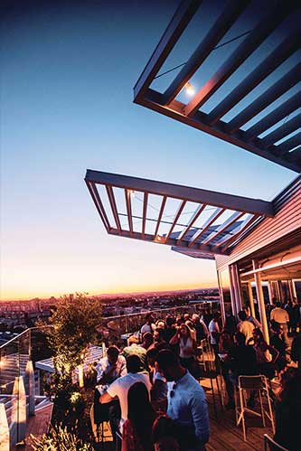 terrasse restaurant l'arbre vue nuit l'arbre