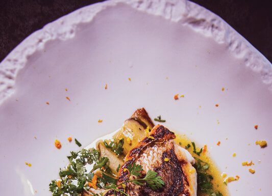 Le pageot d’ici à la plancha, bouillon de congre, agrumes, coriandre, artichauts grillées BY Paul COURTAUX Recettes_Courtaux_Guilhem