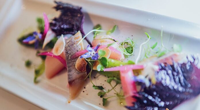 Asperges, rhubarbe et hareng à l’huile par Eric CELLIER