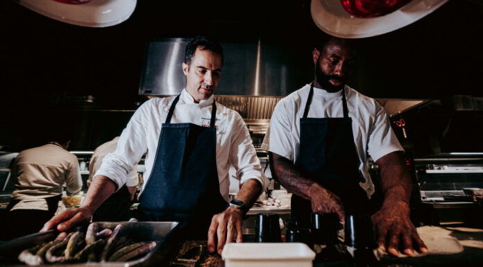 ON A CUISINÉ… Fulgence Ouedraogo responsable de la marque MHR avec Guillaume LECLERE