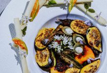Recette : MOULES GRATINÉES FAÇON LANGUEDOC, crème safranée au Picpoul, croustillant de pélardon et légumes confits