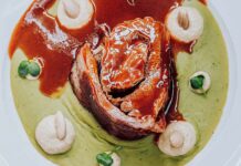 Recette : SELLE D’AGNEAU, purée de fèves à la menthe, ajo blanco à l’amande de Montbazin